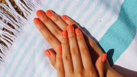 Los sorprendentes 6 colores de Nail Art que destacarán tu bronceado en este verano 