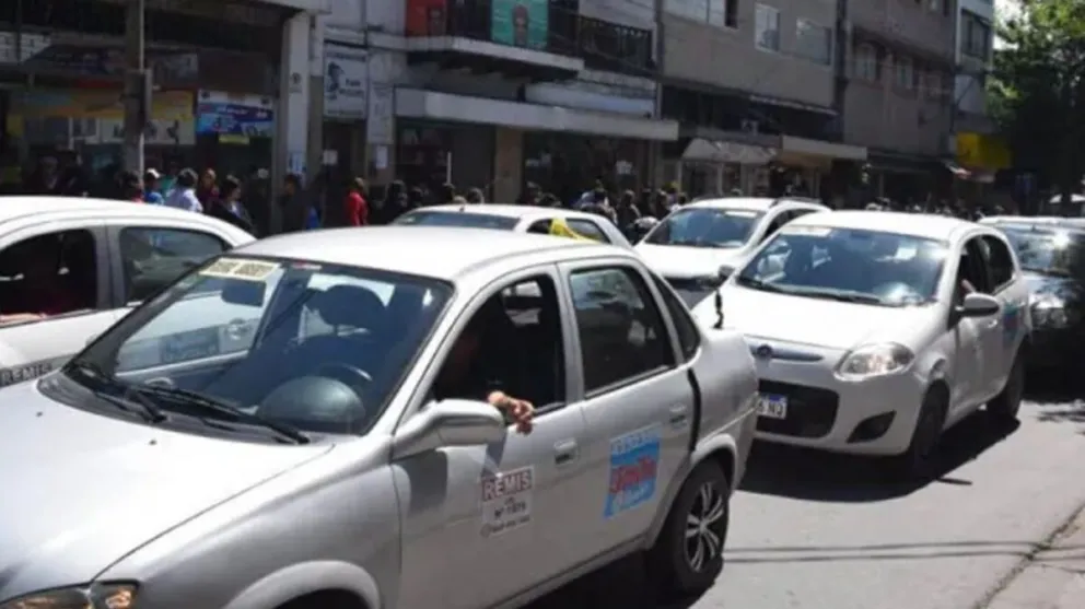  Fuerte suba del remís compartido: el viaje hacia la ciudad de Salta ahora cuesta $2.500