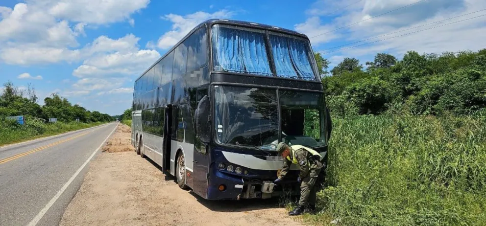 Secuestraron en una ruta salteña un colectivo que se usaba para contrabando