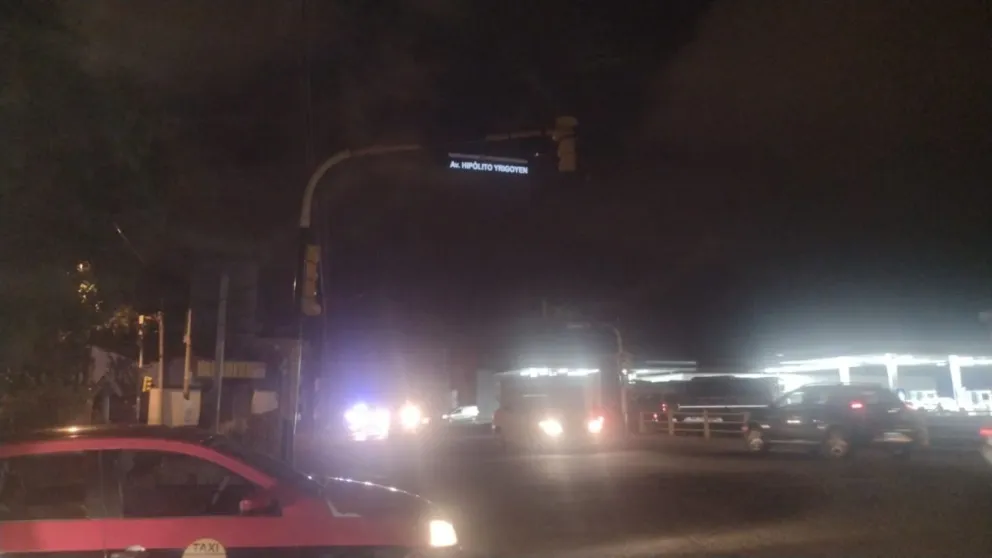 Atención conductores: semáforos apagados en avenida Independencia