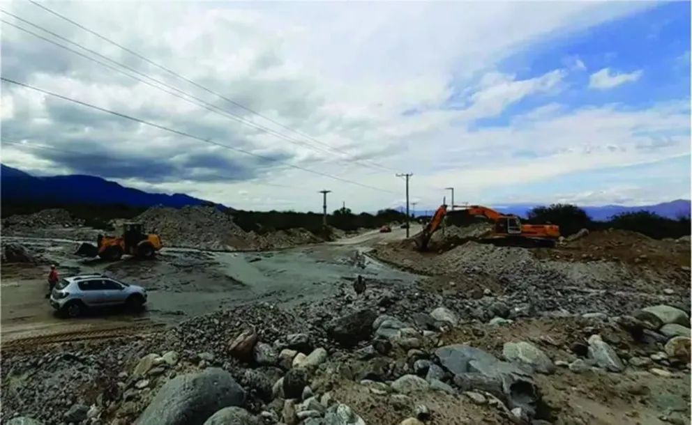 Tras el temporal en Salta, alertan a conductores por derrumbes en la Ruta Nacional 68