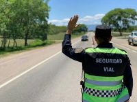 Atención conductores: cómo serán los controles de tránsito en los festivales de San Carlos, Cachi y Metán este finde