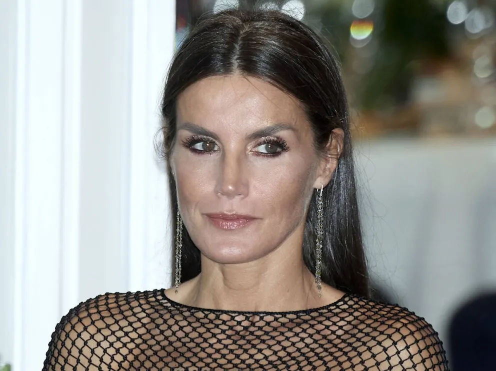 Desvelan el nombre de la persona que usó contactos médicos en el aborto de la reina Letizia