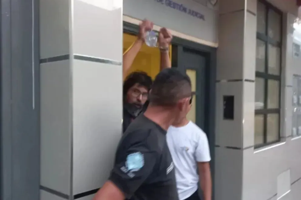 Docente salteño detenido en Jujuy: prohibieron que sus familiares mencionen a Gerardo Morales en las redes sociales