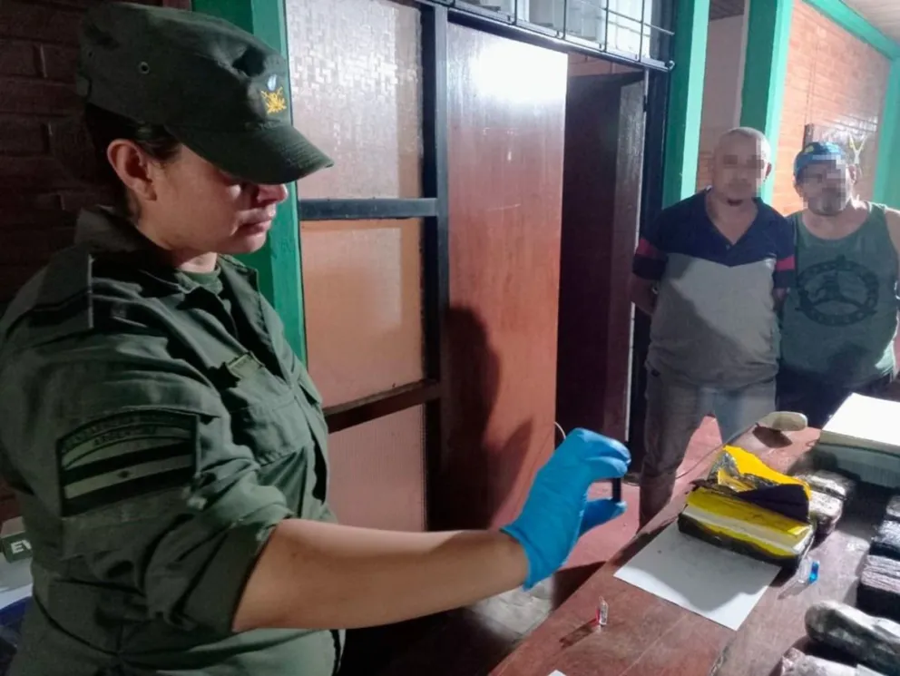 Tráfico de drogas en Salta: hallaron más de 10 kilos de cocaína y marihuana en el baúl de un vehículo