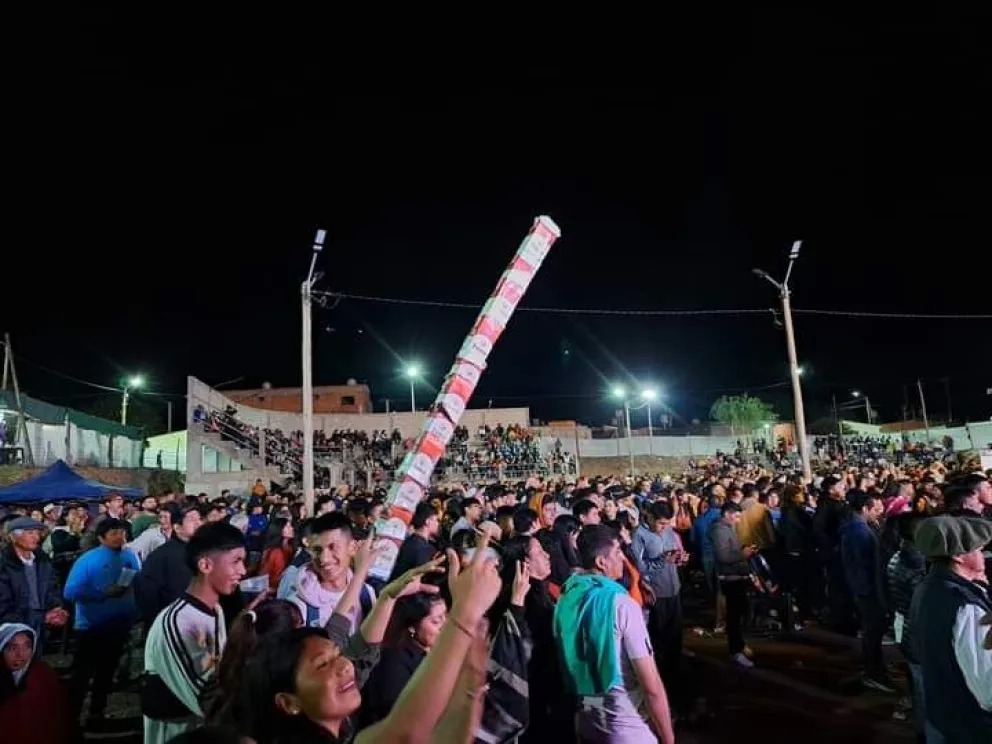 Un hombre golpeó a su pareja en el Festival de Cachi y lesionó a un vendedor que quiso defenderla