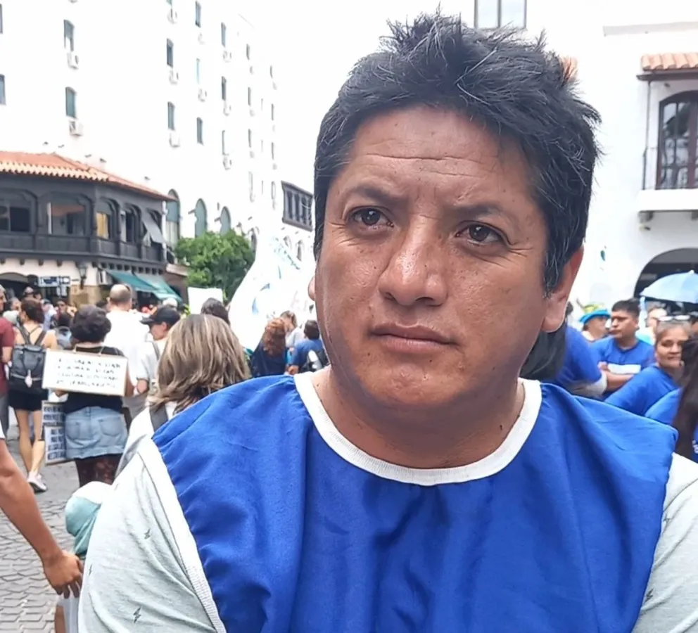 |Paro del 24 E en Salta| Organizaciones sociales presentes en la marcha: "Los merenderos están con las ollas vacías"
