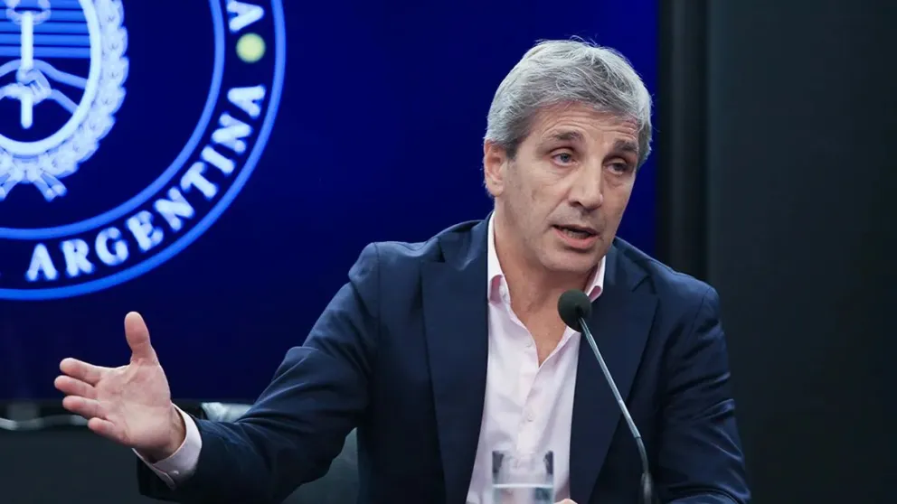 Tras el fuerte rechazo a la Ley Ómnibus, Luis Caputo anunció la eliminación del capítulo fiscal