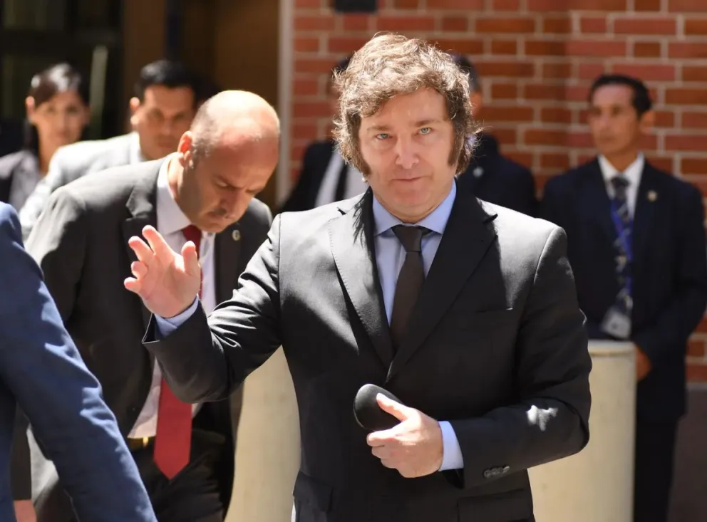 Javier Milei no cede en su plan motosierra: ahora prepara un drástico recorte a las provincias