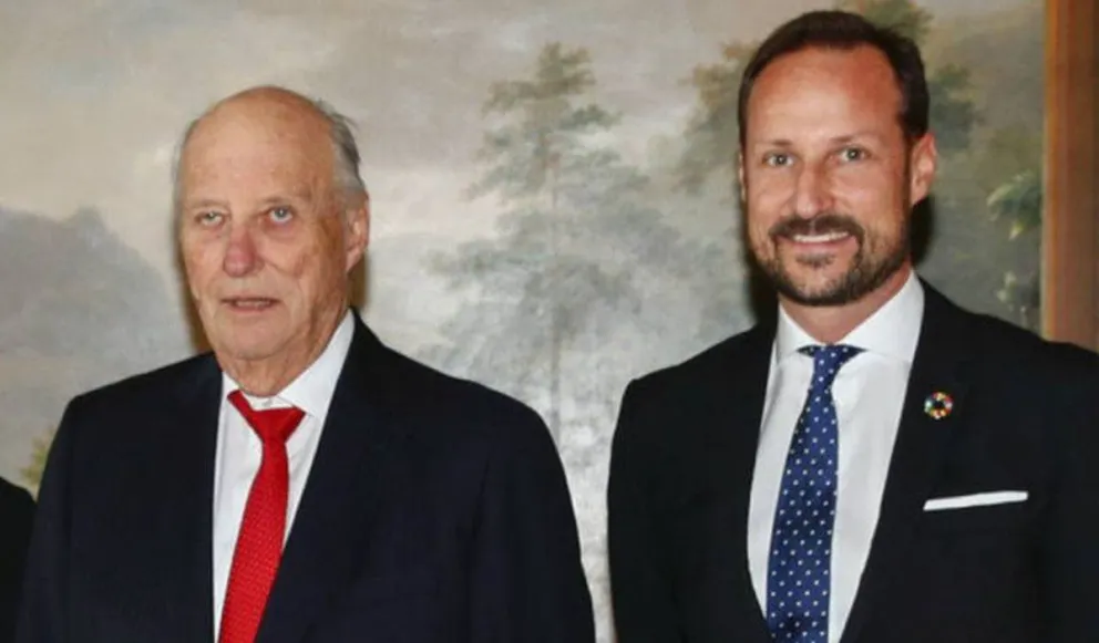 El grave estado de salud del rey Harald de Noruega que alarma a todos: el príncipe Haakon lo suplirá en el trono