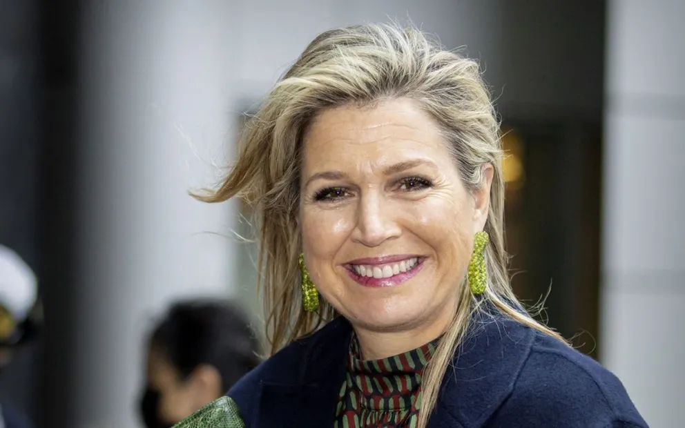 El sorprendente look de la reina Máxima de Holanda para trabajar: un estilo que nunca antes había utilizado