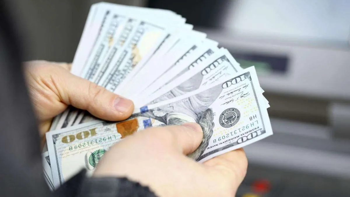 D&oacute;lar