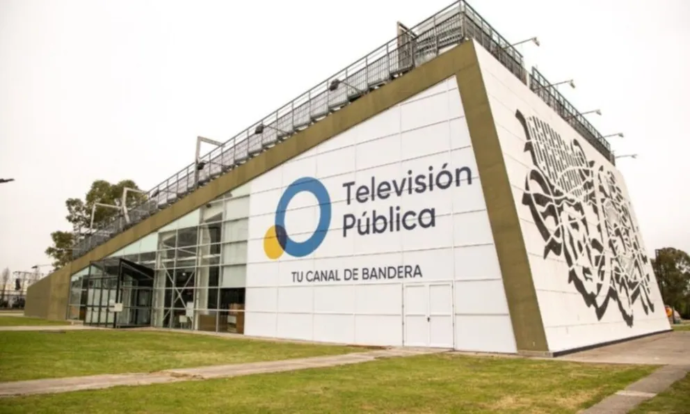 El Gobierno oficializó la intervención de los medios de comunicación públicos