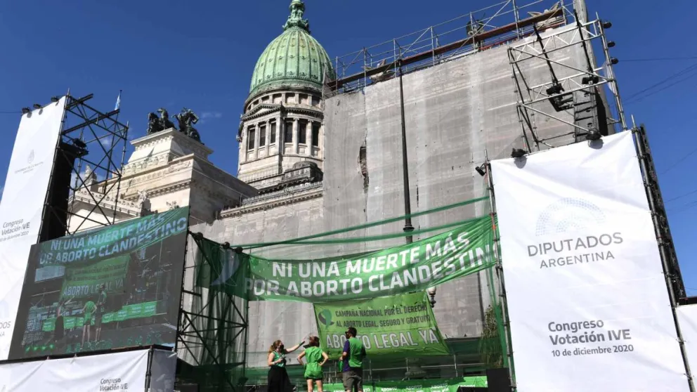El oficialismo presentó un proyecto para derogar la Ley de Interrupción Voluntaria del Embarazo