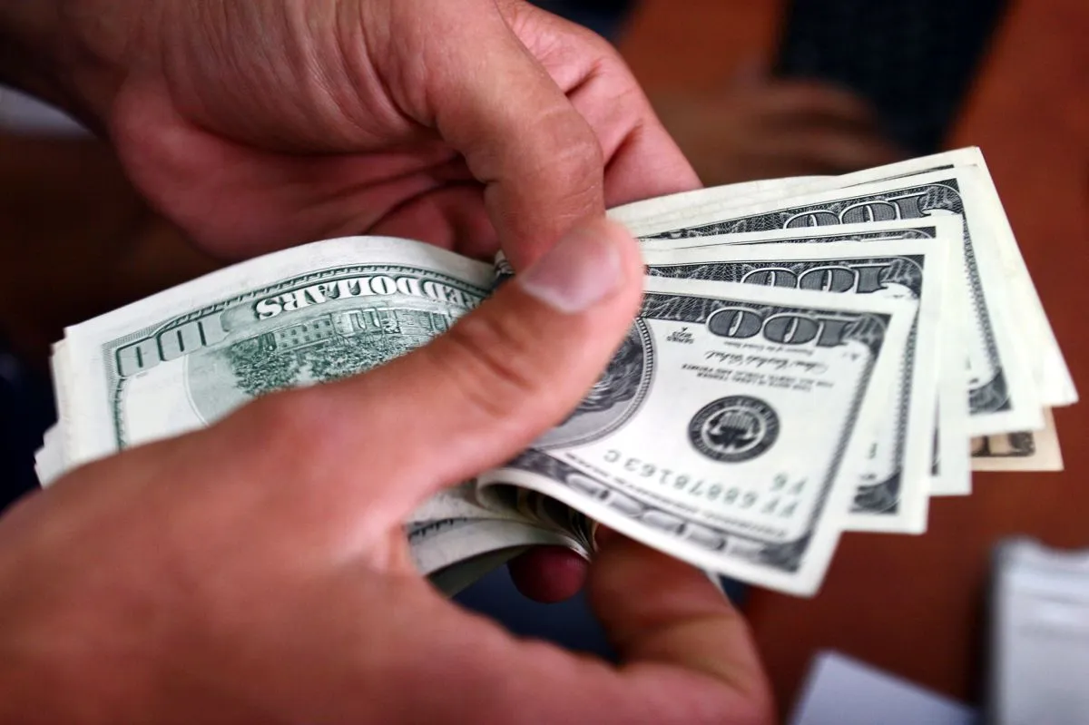 D&oacute;lar