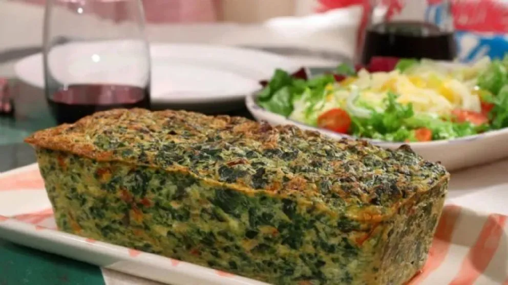Conocé los detalles para lograr un delicioso budín de acelga y queso: receta económica y fácil