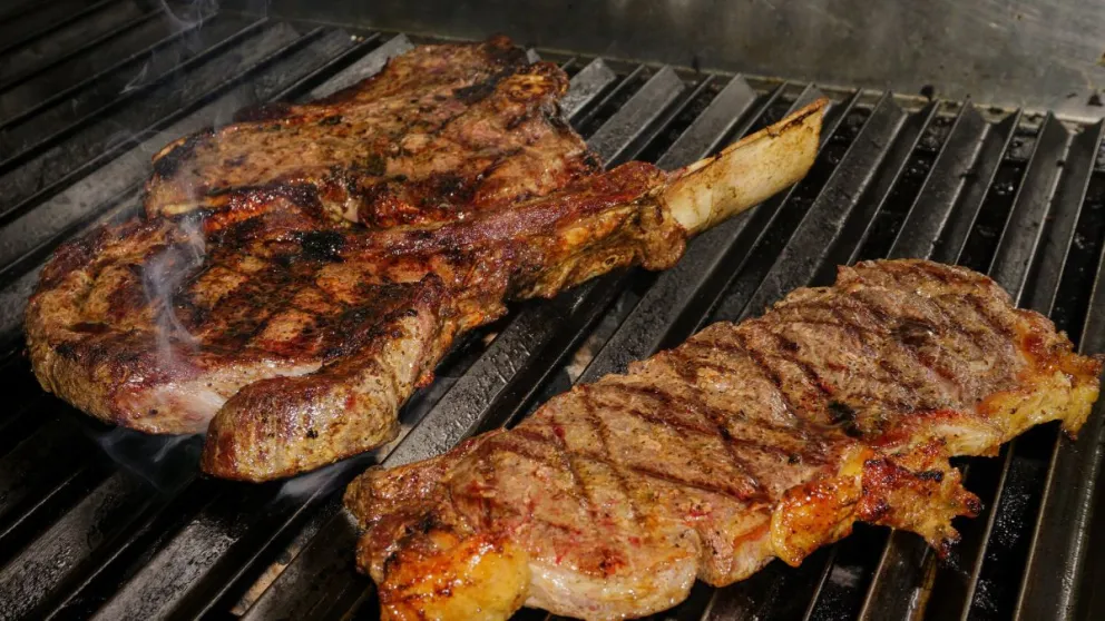 Descubrí este eficaz truco para dejar tu parrilla impecable sin gastar una fortuna