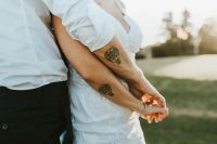 Una opción de San Valentín para valientes: ¿cuánto cuesta un tatuaje en pareja en Salta? 