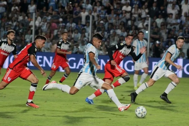 River Plate vs. Atl&eacute;tico Tucum&aacute;n 