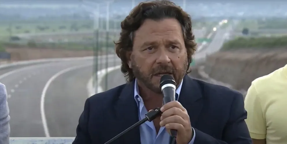 Gustavo Sáenz, en pie de guerra, respondió a las agresiones de Javier Milei: "No nos vamos a arrodillar ante nadie, solo ante Dios"