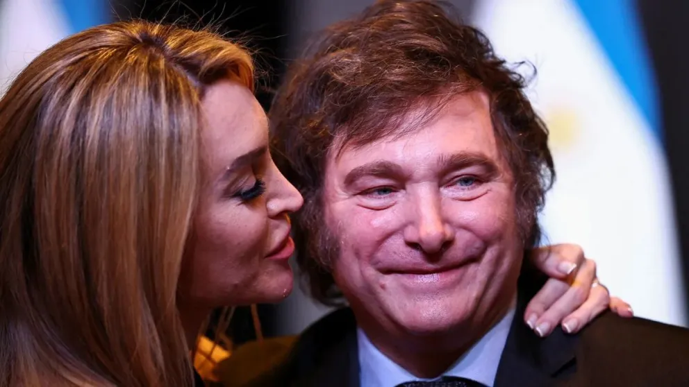 El excéntrico regalo de San Valentín que Javier Milei compró en Europa para Fátima Flórez: "Dolarizada"
