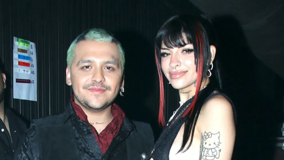 Christian Nodal y Cazzu comparten un tierno video de su bebé, pero fueron fusilados por sus fans