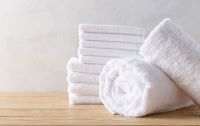Elimina el desagradable olor a humedad de tus toallas con este práctico y económico truco