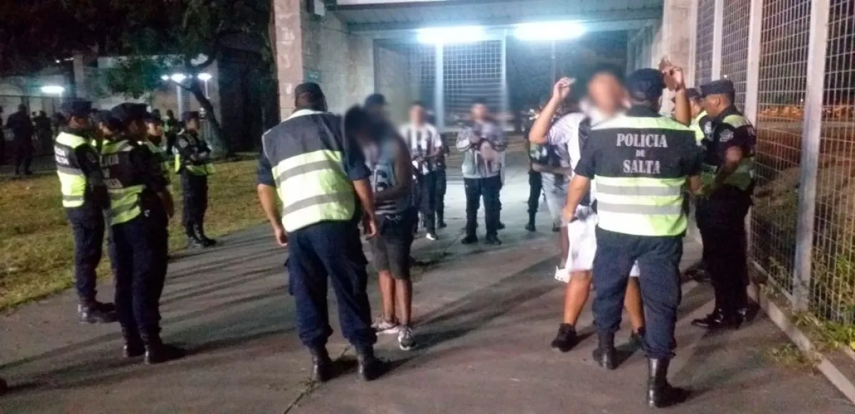 El amistoso entre Central Norte y Gimnasia y Esgrima de Jujuy terminó con más de 8 hinchas detenidos