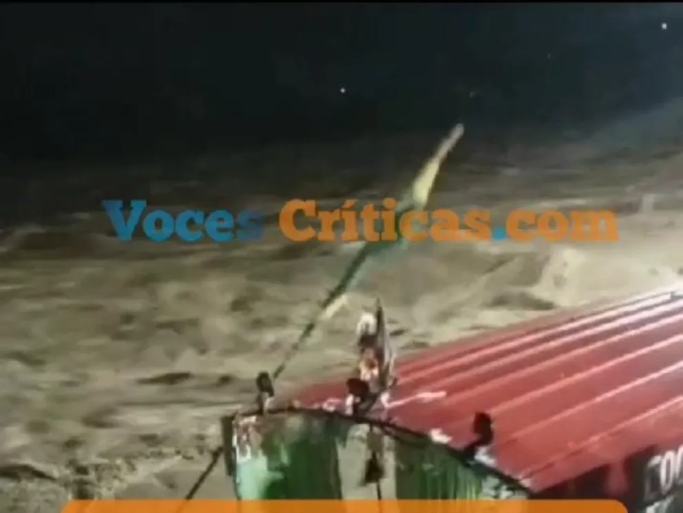Terrible crecida del Río Bermejo desató evacuaciones, cierre del puerto y alerta en el norte salteño