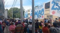 Por falta de asistencia social, la Organización 25 de Mayo volvió a realizar una marcha en la ciudad de Salta