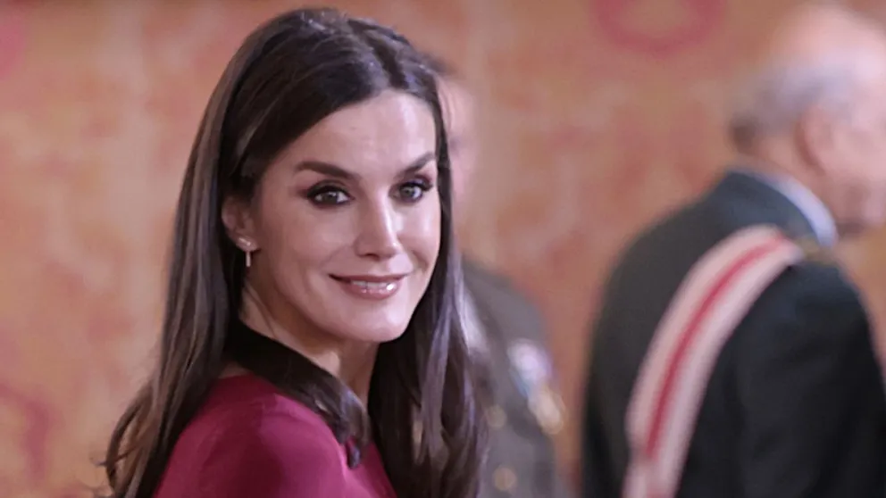 El misterio de lo que sucede con las manos de la reina Letizia