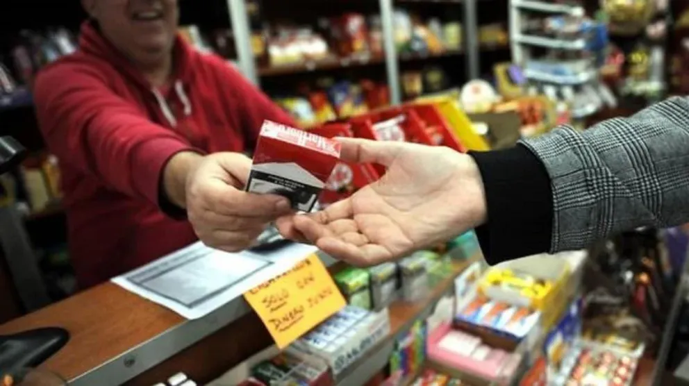 Nuevo golpe al bolsillo: a partir del lunes se verá un fuerte aumento de precios en los cigarrillos