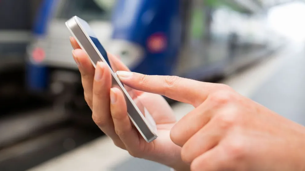 Este es el valioso truco que te permitirá leer los grupos de WhatsApp sin dejar rastros