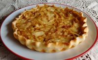 La popular receta de tarta de cebolla y queso roquefort: una delicia que te sacará de apuros con simples ingredientes