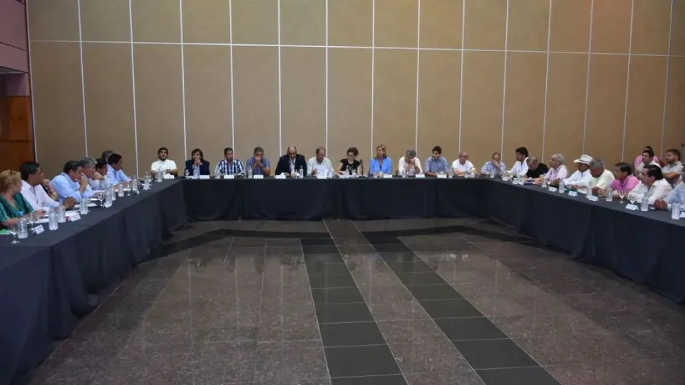 Con gran incertidumbre, retoman las paritarias en Salta: qué pasará con el inicio de clases