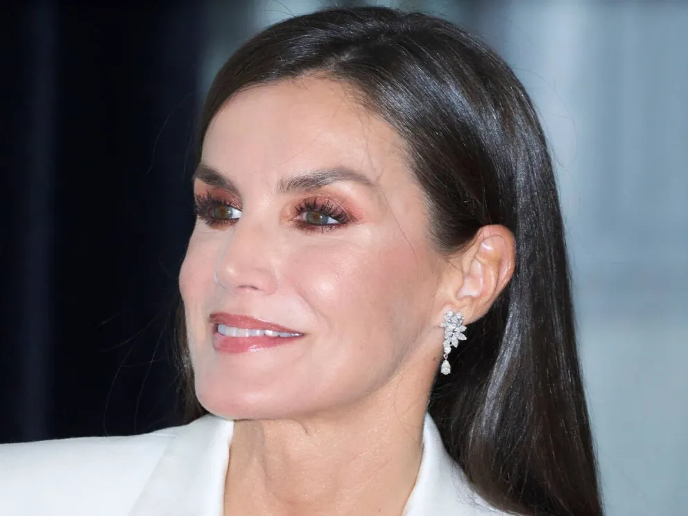 La reina Letizia impacta con un corte de pelo que le ha quitado años