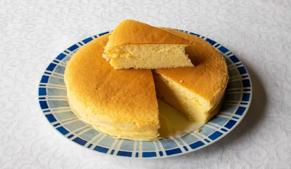 El famoso bizcochuelo japonés que es tendencia en redes: una receta sin gluten, pocos ingredientes y super esponjoso