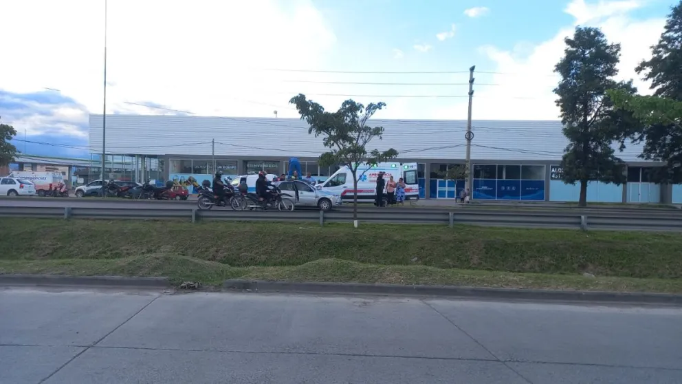 Violento accidente: ciclista salteño fue atropellado por un auto y se encuentra en estado crítico 