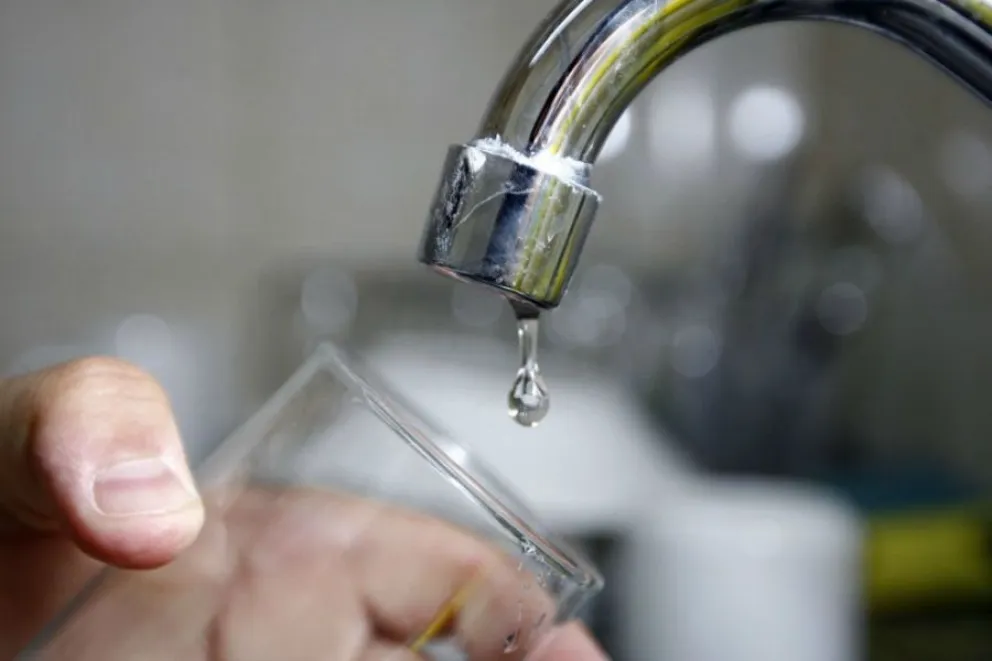 Usuarios se quedaron sin agua en el centro salteño: ¿Cuándo volverá el suministro?