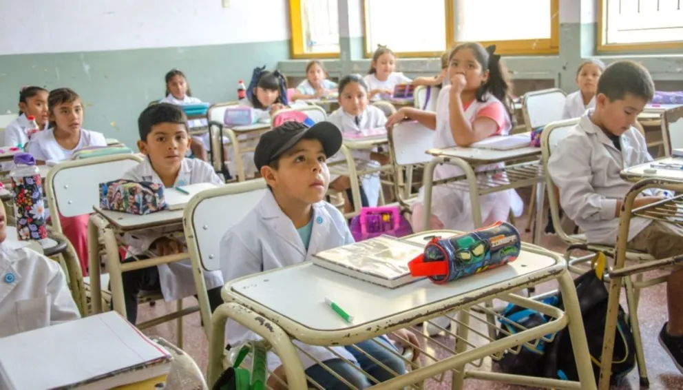 Hoy inician las clases en Salta para más de 400 mil estudiantes mientras rige el paro docente 