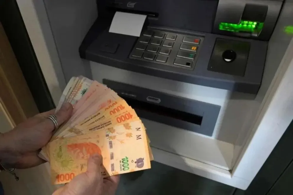 Inició el pago de sueldos a empleados públicos de Salta: por primera vez sin Incentivo Docente