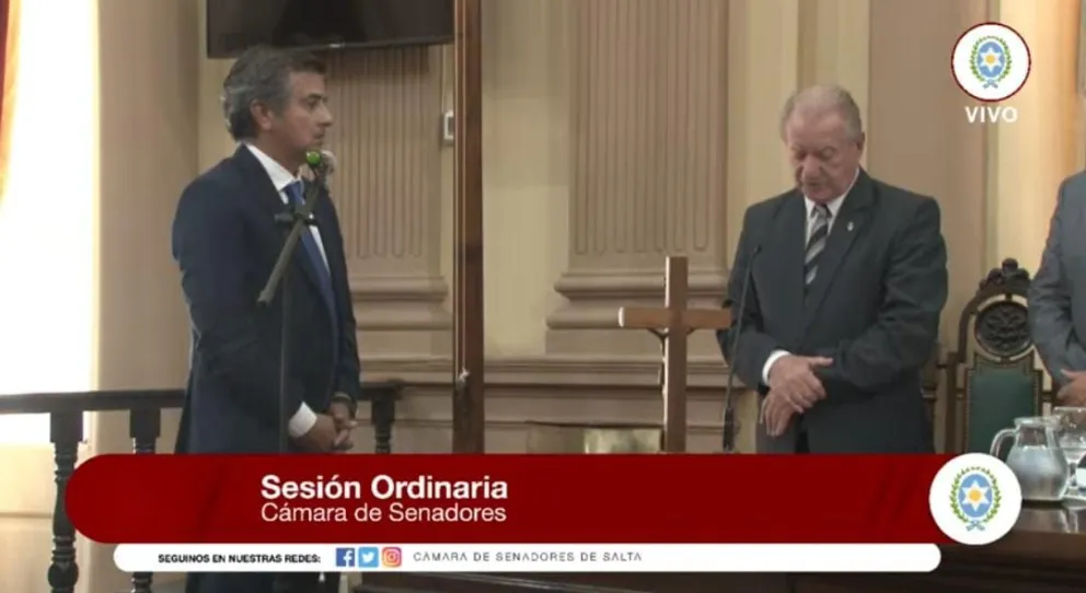 Gustavo Carrizo asumió como senador por la Capital en reemplazo de Emiliano Durand