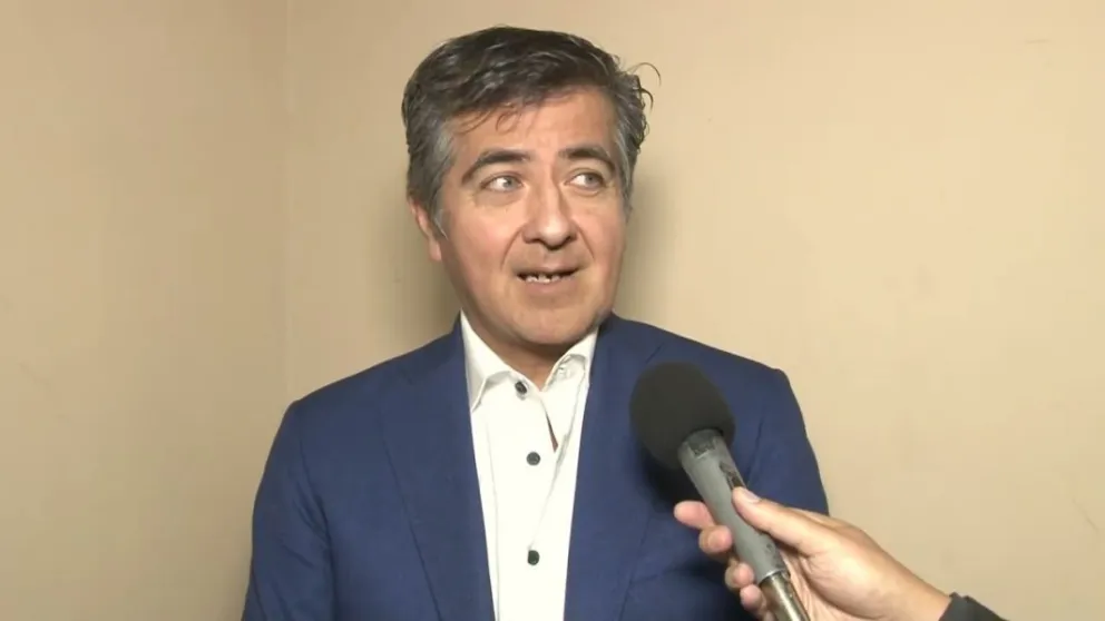 Gustavo Carrizo asumió en el Senado e inmediatamente pidió licencia para continuar al frente del IPV