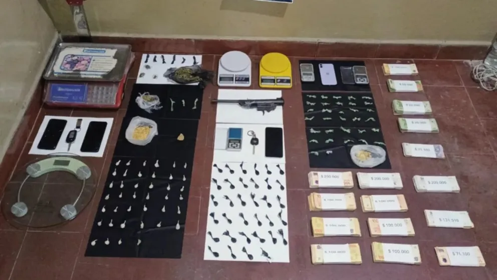 Múltiples allanamientos en la capital salteña: drogas, dos millones de pesos y autos de alta gama