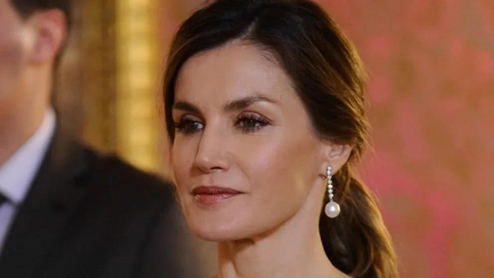 Así de hermosa era la reina Letizia cuando era niña. Mirá su transformación física
