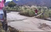 Tras el vídeo viral, desde la escuela de Quebrada del Toro piden un puente para sus alumnos