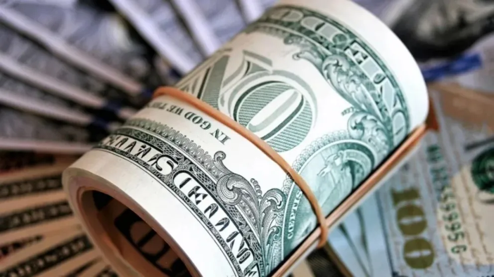 Dólar hoy: a cuánto cotiza el blue y los diferentes tipos de cambio este lunes 15 de abril