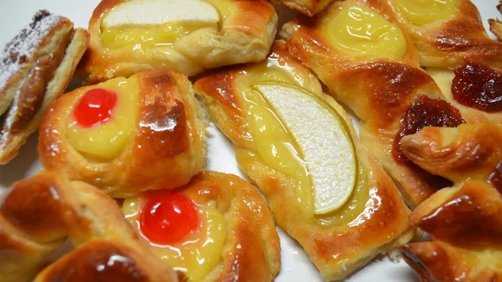 Las tres imperdibles recetas de mini facturas con tapas de empanadas: muy rendidoras y fáciles de hacer