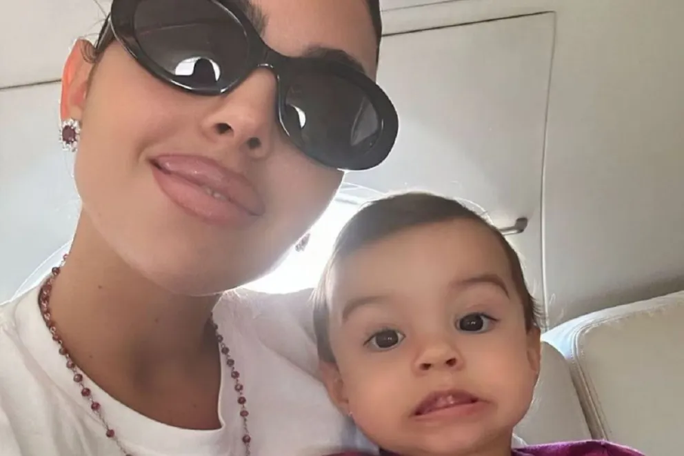 Georgina Rodríguez muere de amor con el video de baile de Bella Esmeralda