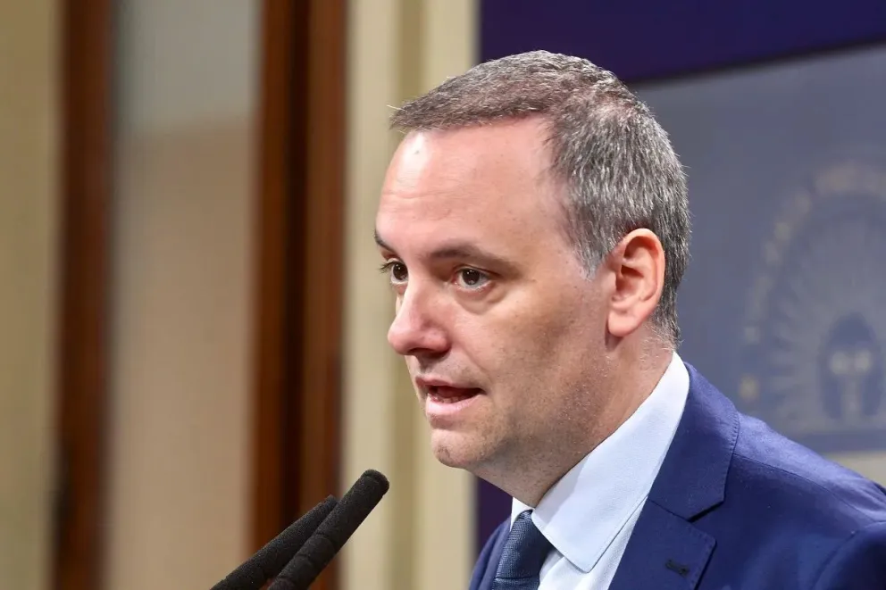 El Gobierno de Javier Milei cerrará dos organismos públicos y despedirá a 900 empleados 